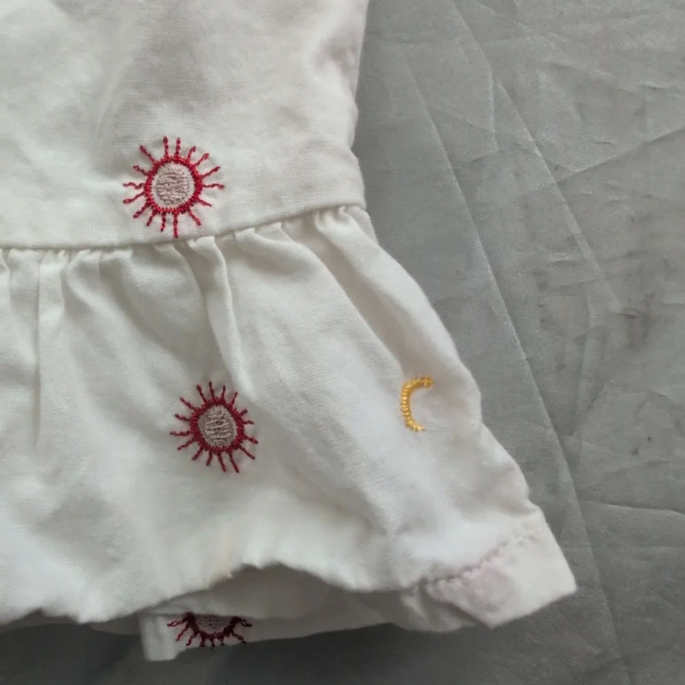 Genuine Kid from Oshkosh Girl's Dress 12M Moon & Sun Embroidered‎ Ivory/Orange